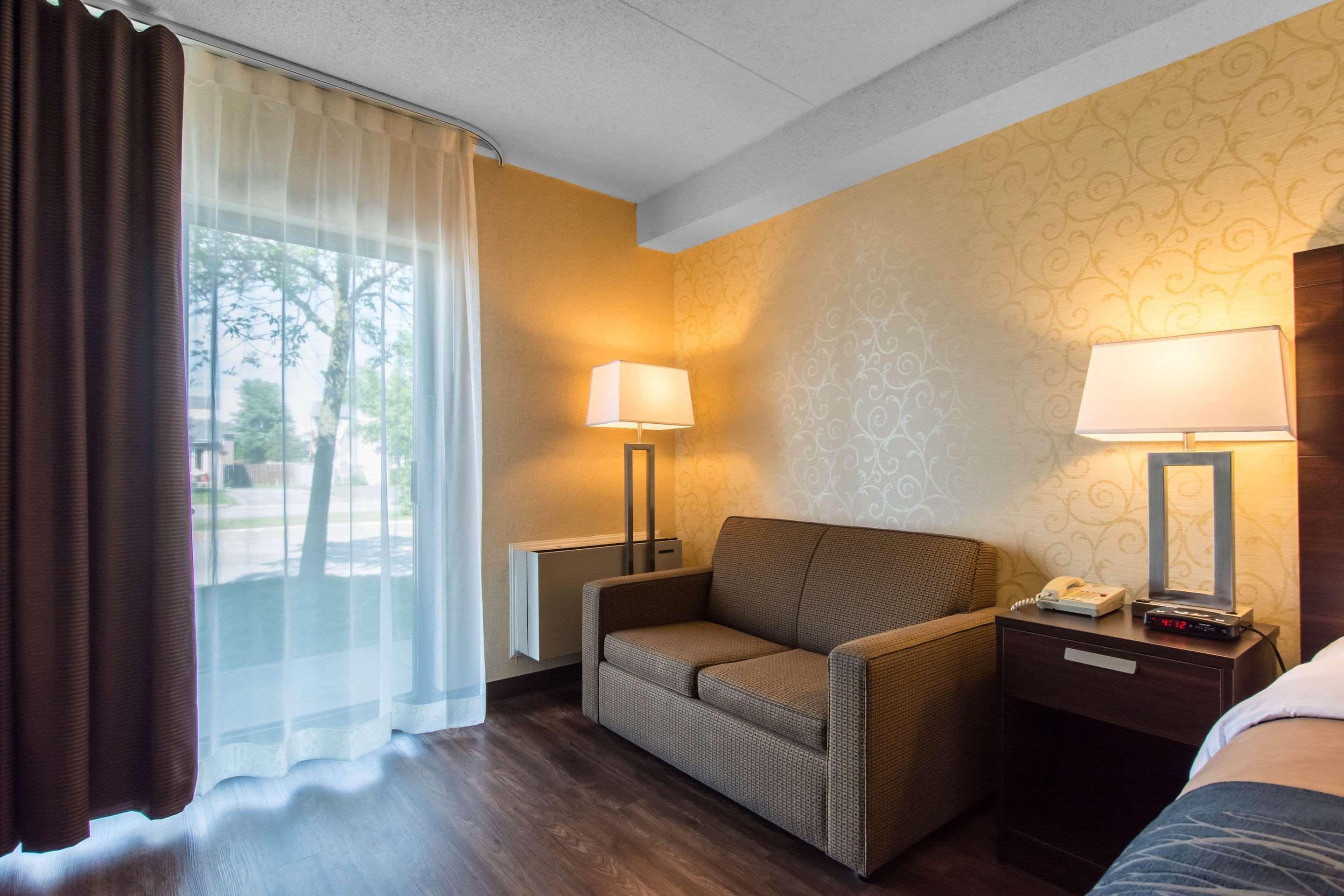 Comfort Inn Trois-Rivières Zewnętrze zdjęcie