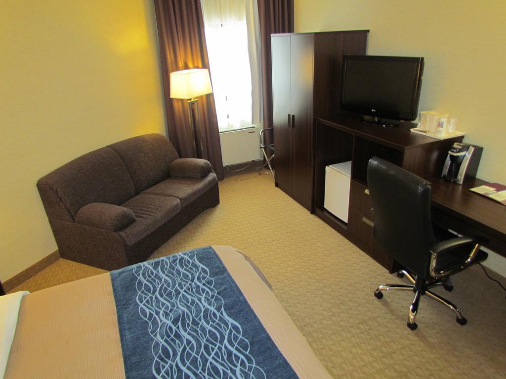 Comfort Inn Trois-Rivières Zewnętrze zdjęcie