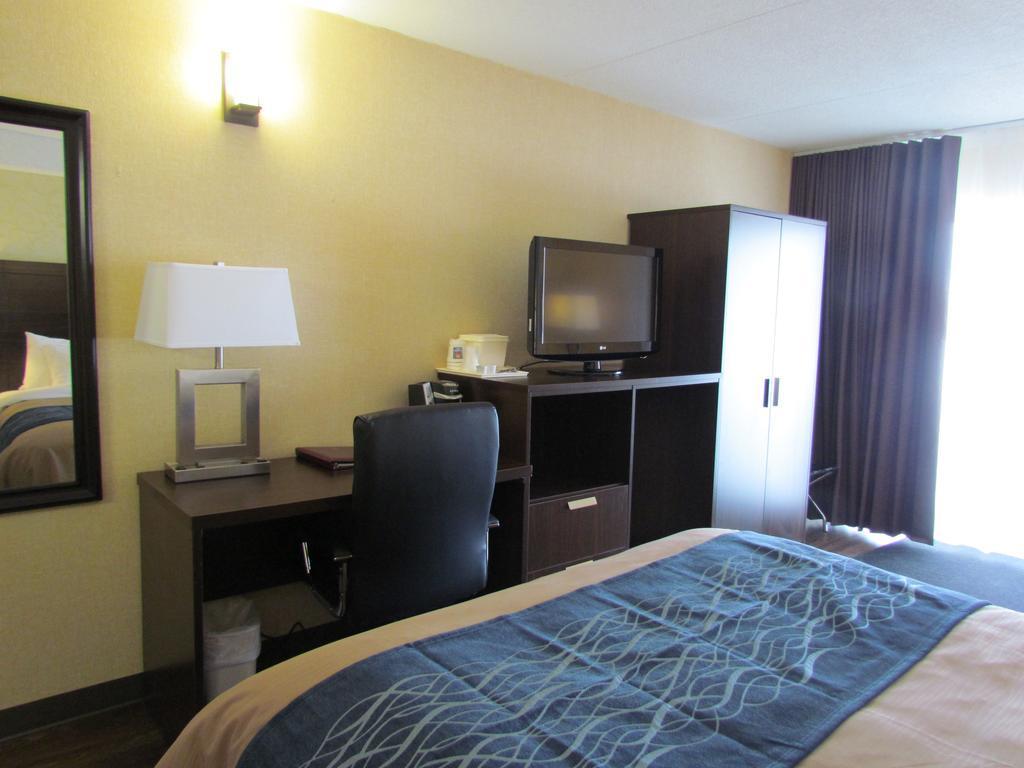 Comfort Inn Trois-Rivières Zewnętrze zdjęcie