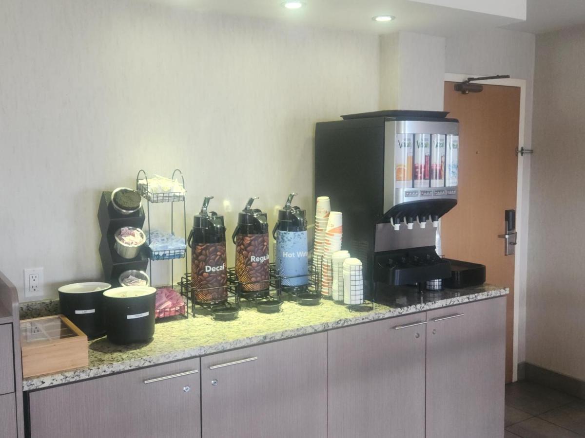 Comfort Inn Trois-Rivières Zewnętrze zdjęcie